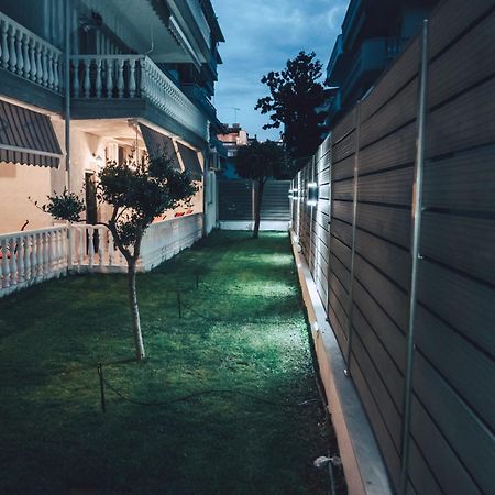 Hotel Kostas Olympiakí Aktí Exteriör bild