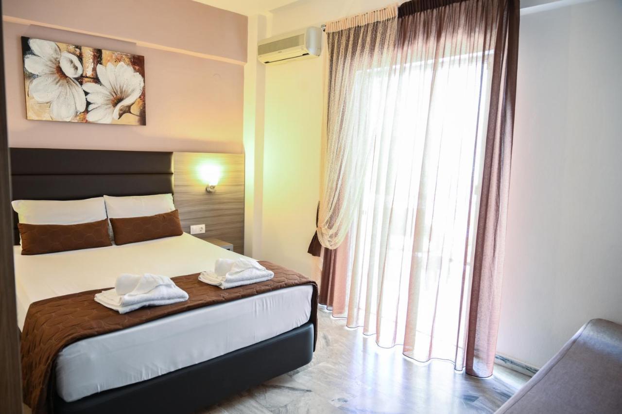 Hotel Kostas Olympiakí Aktí Exteriör bild