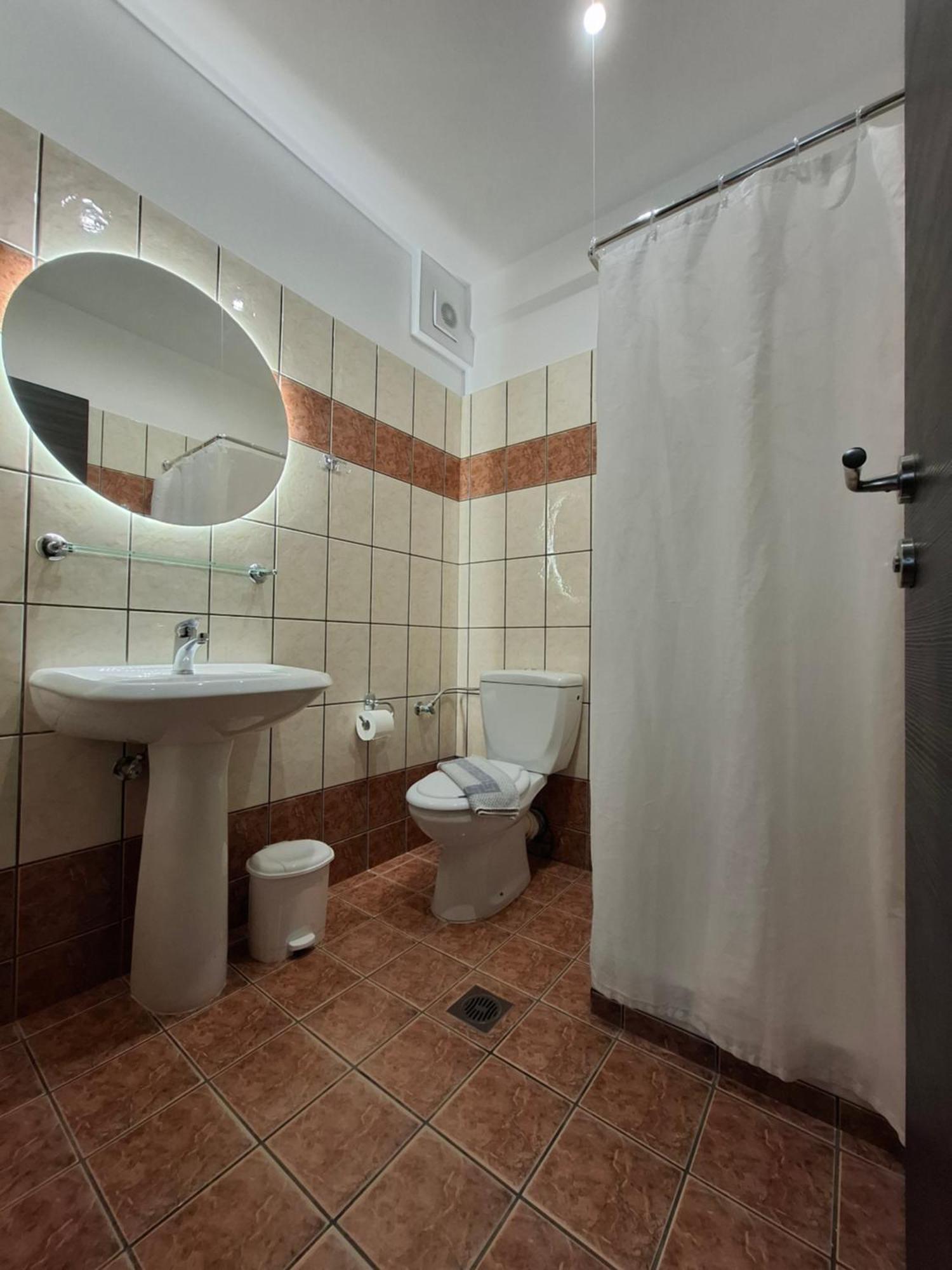 Hotel Kostas Olympiakí Aktí Exteriör bild