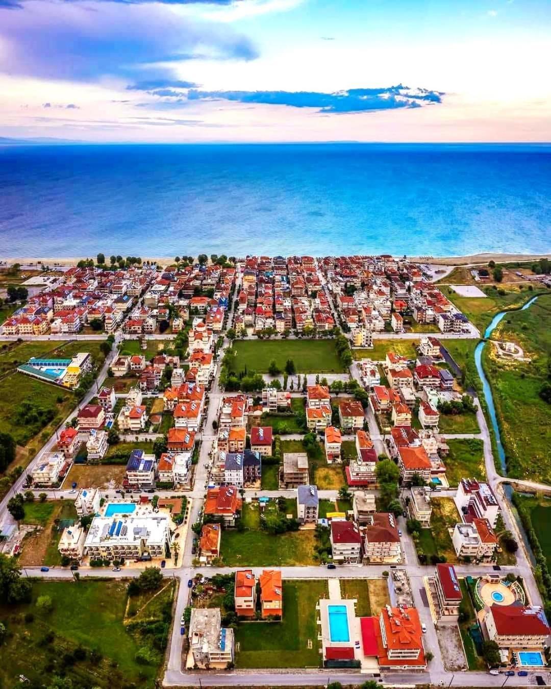 Hotel Kostas Olympiakí Aktí Exteriör bild